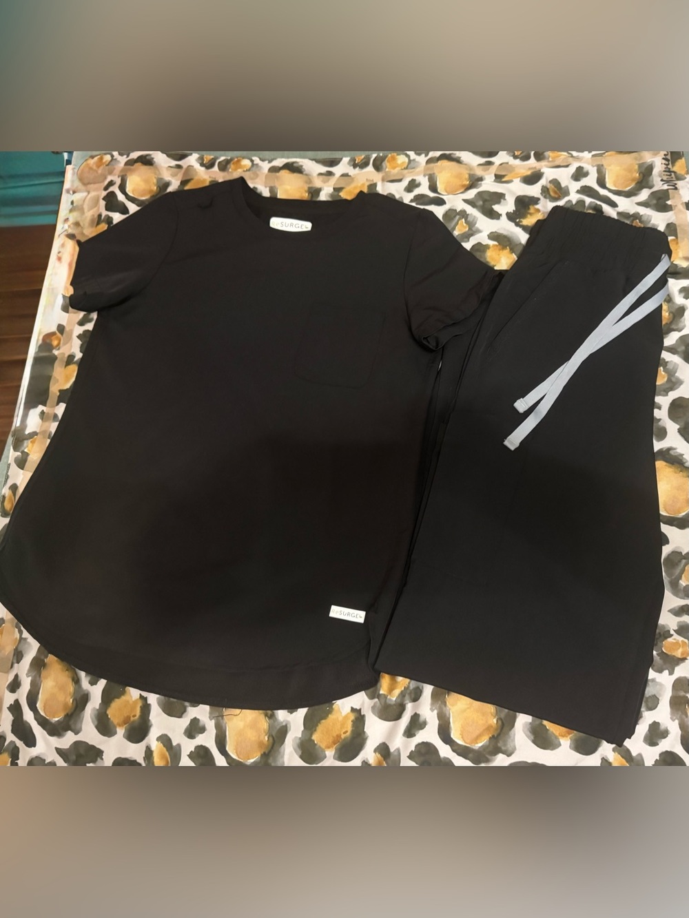 Resurge Black XS Scrub Top and XST high waisted, wide leg Pants